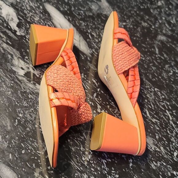 BRAND NEW MARC FISHER  WITH INTERWOVEN STRAPS SQUARE OPEN TOE SANDAL - Picture 9 of 16